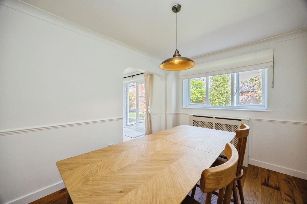 Property photo 3 of 15 Photo