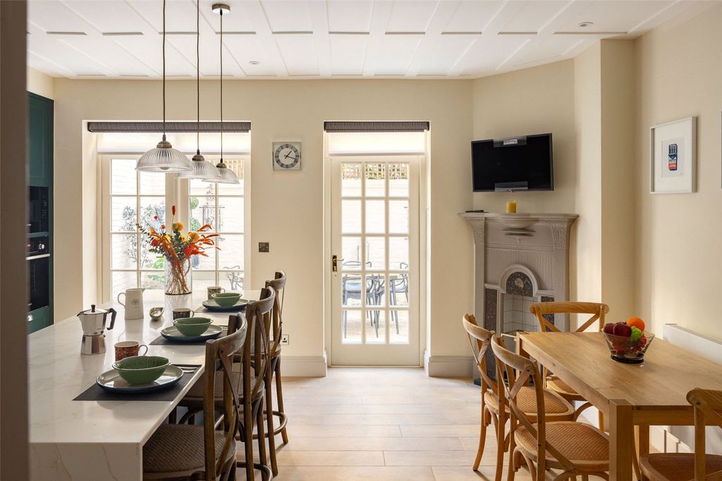 Property photo 1 of 22 Kitchen