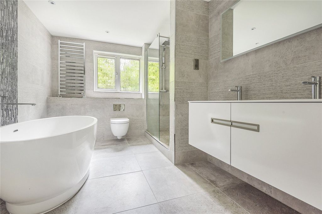 Additional image 6 of 3 bed flat for saleSt. Botolphs Court, St. Botolphs Road, Sevenoaks, Kent TN13