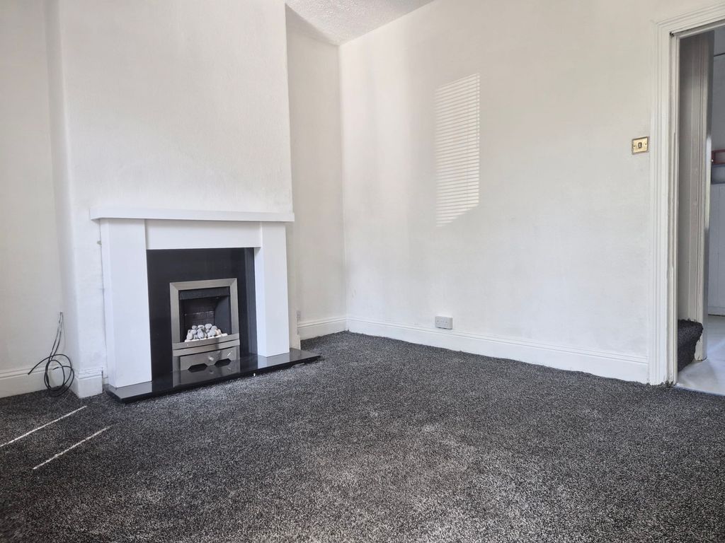 Property photo 3 of 10 Image