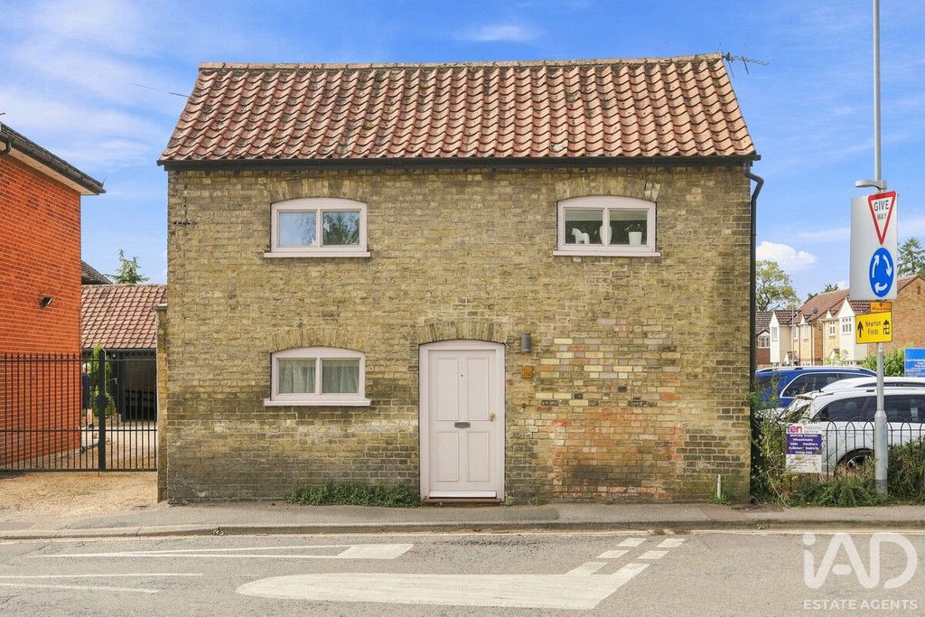 Property photo 1 of 16