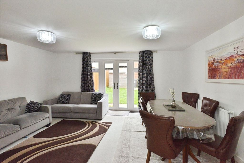 Property photo 3 of 39 Picture No. 23