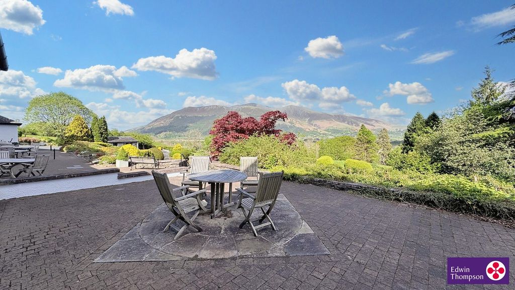 Property photo 2 of 29