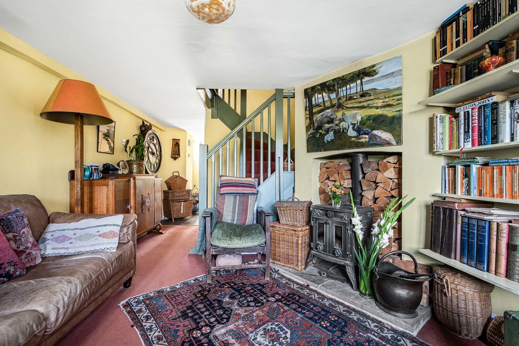 Property photo 3 of 40