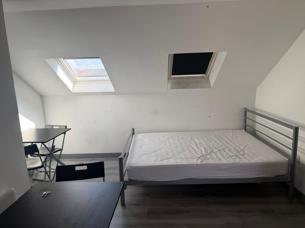 Property photo 1 of 3