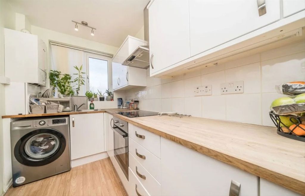 Property photo 2 of 5