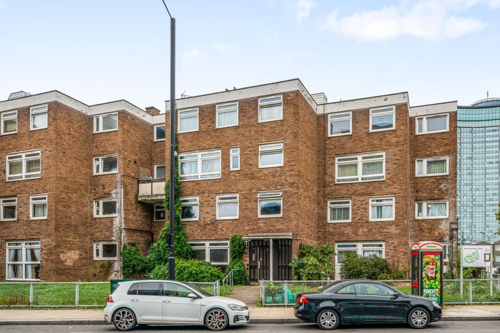 Property photo 3 of 7 8, 237 North End Rod, W14, Martin & Co, Web (2)