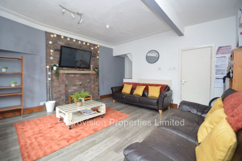 Property photo 2 of 16 Photo