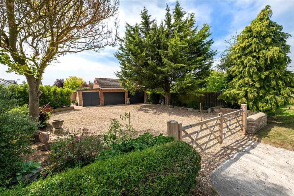 Property photo 2 of 15 Picture No. 04