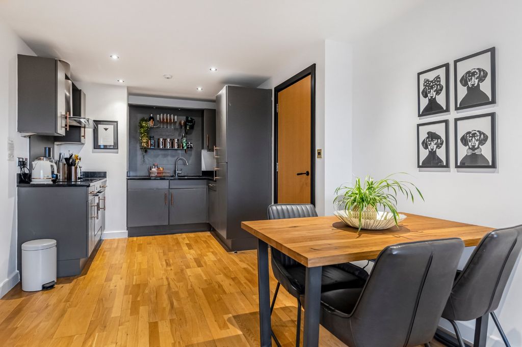 Property photo 3 of 30 Picture No. 27