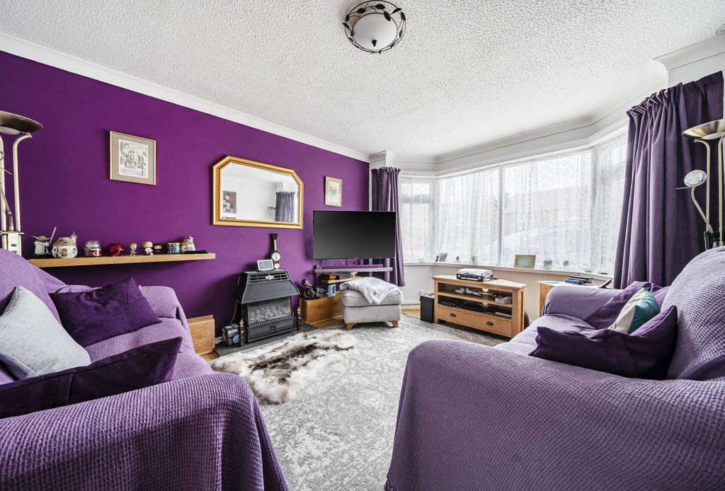 Property photo 3 of 13 1440293-14-69d7d1...