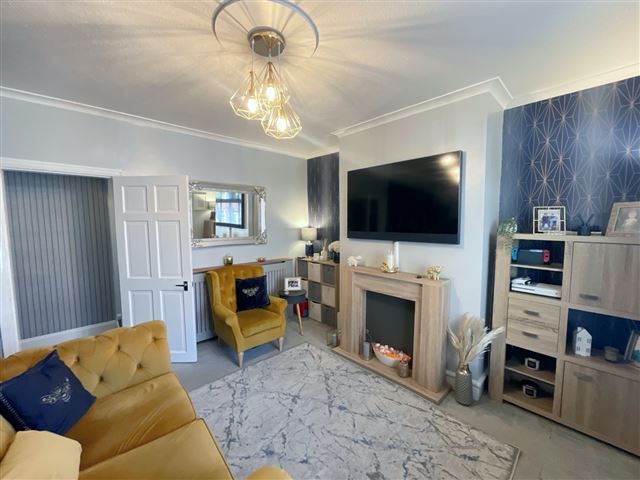 Property photo 3 of 21 Living Room