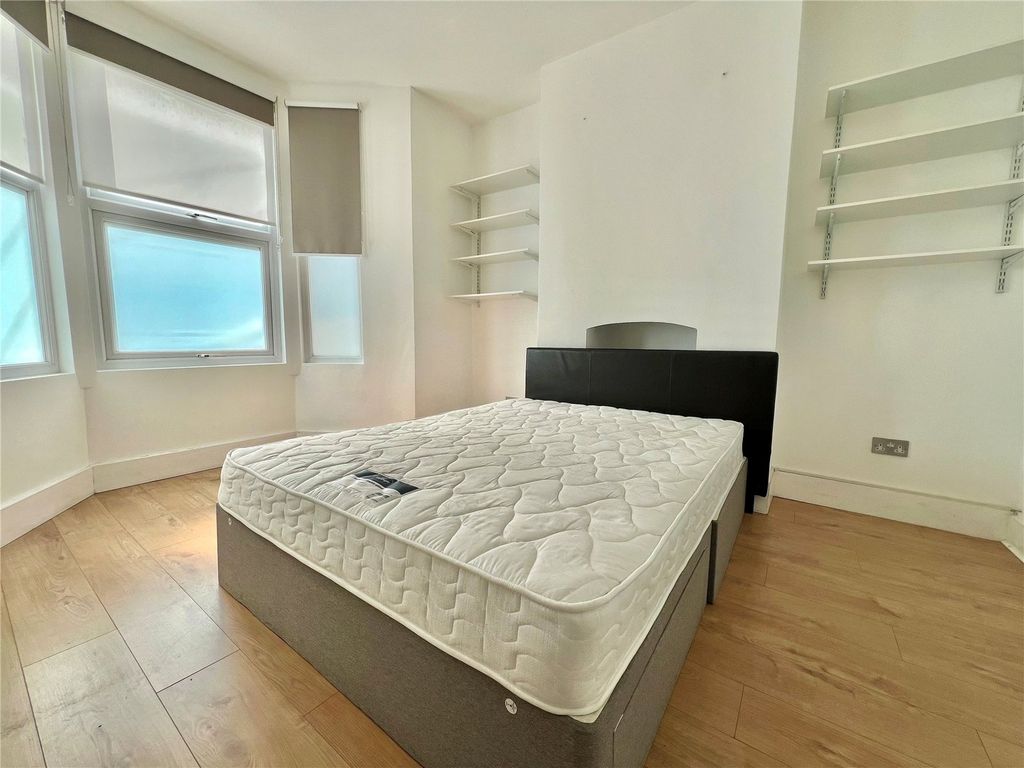 Property photo 1 of 14 Picture No. 04