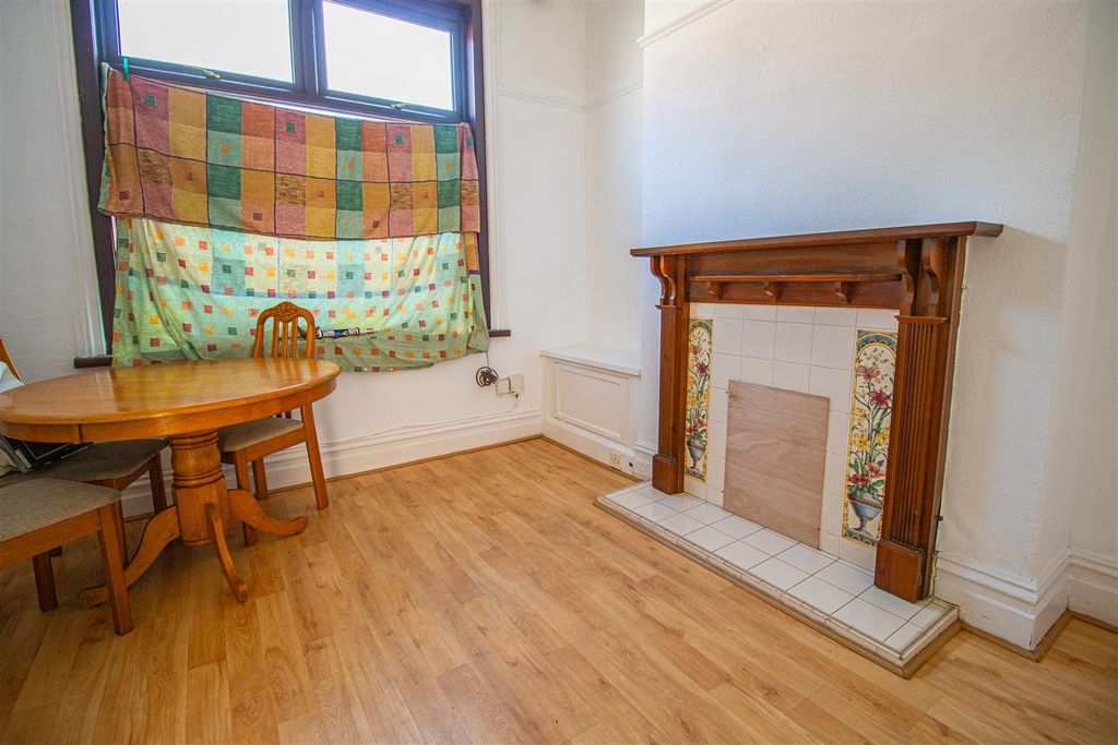 Property photo 2 of 8 Reception 1