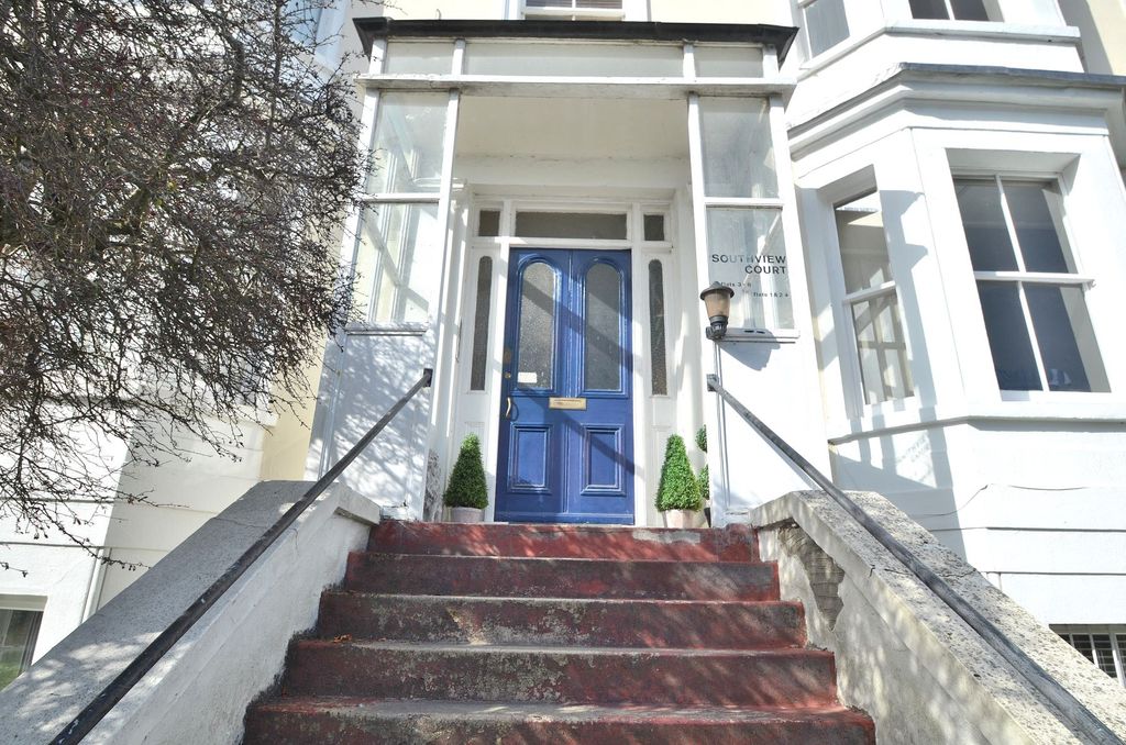Property photo 3 of 8