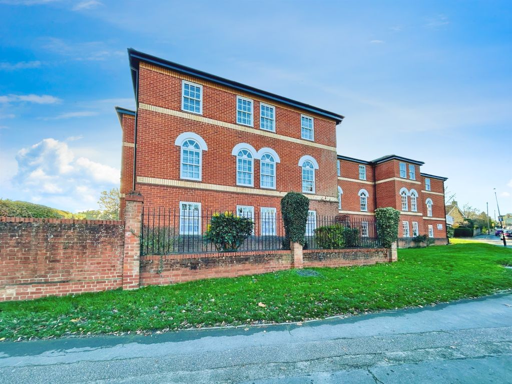 Property photo 1 of 11