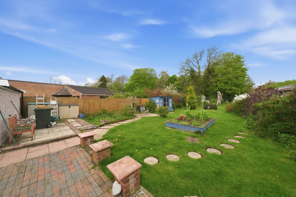 Property photo 3 of 28