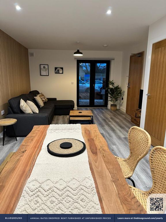 Property photo 3 of 8 Dining Area