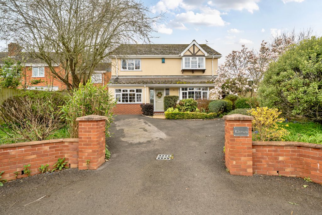 Property photo 1 of 25 .