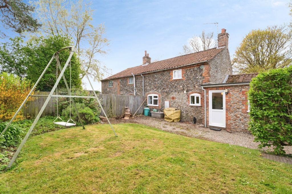 Property photo 2 of 20
