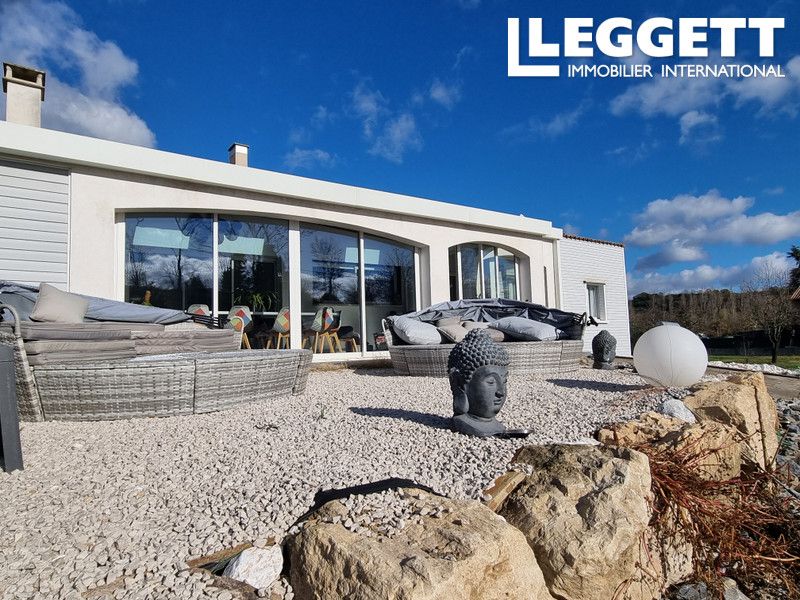 Property photo 2 of 10