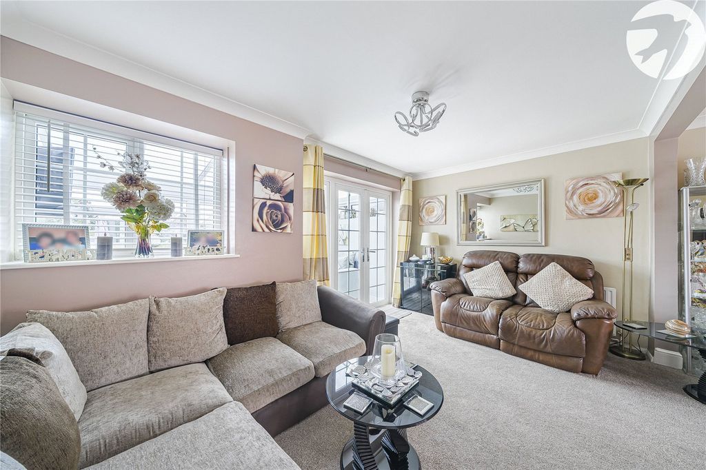 Property photo 2 of 36 Living Room