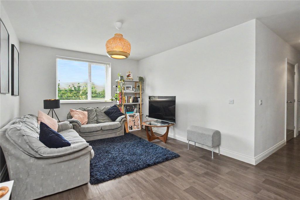 Property photo 2 of 14 Picture No. 01