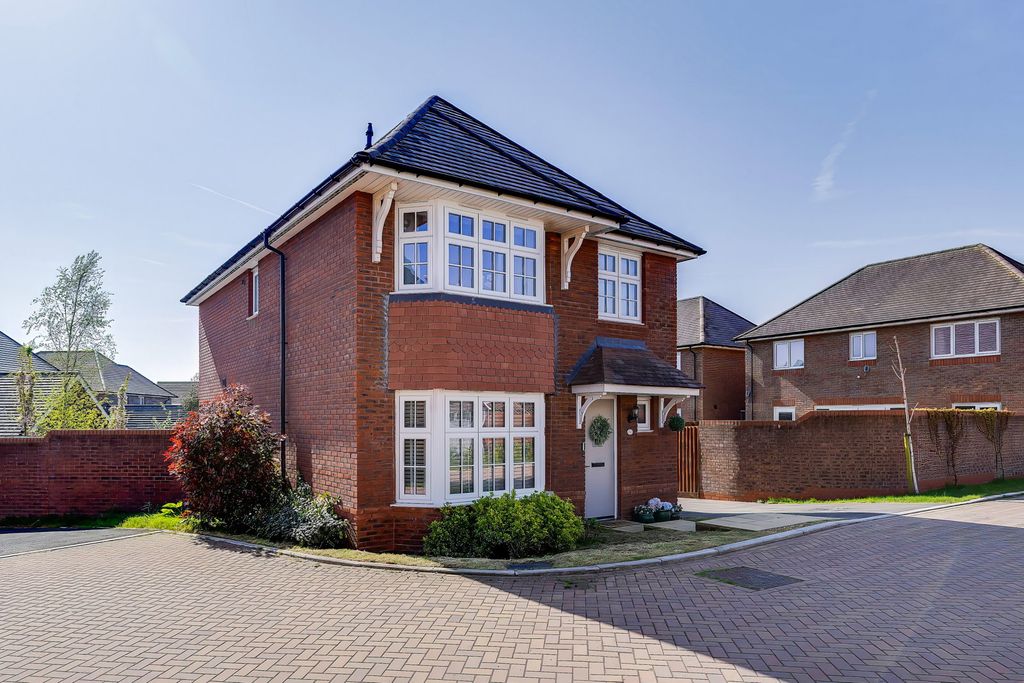 Property photo 1 of 38