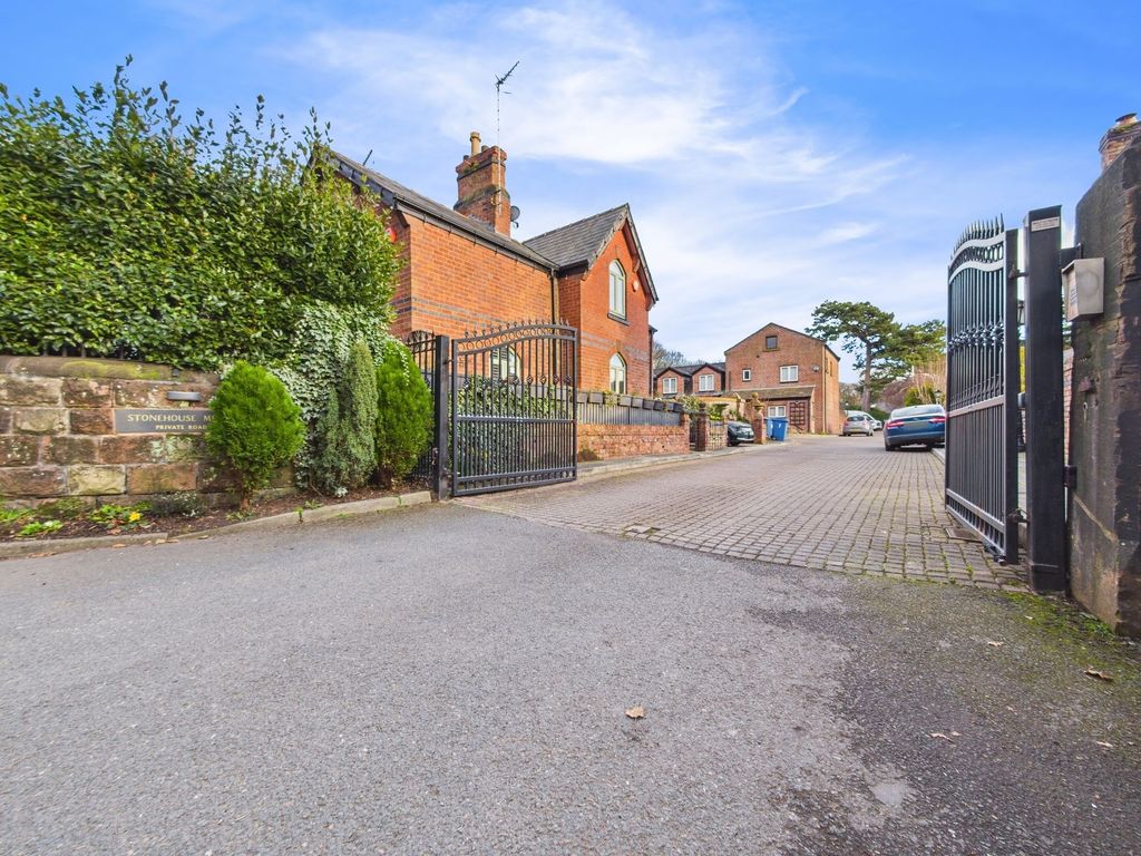 Property photo 3 of 36