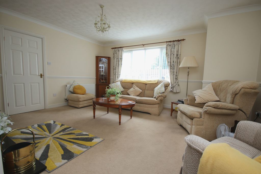 Property photo 3 of 18