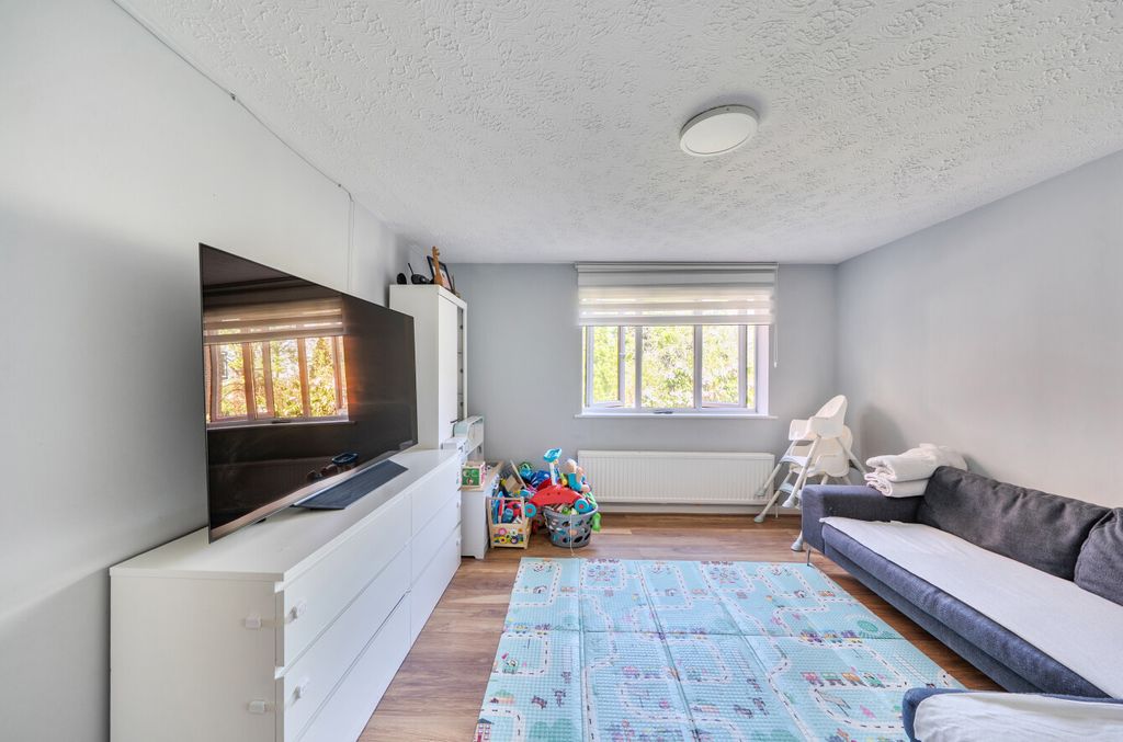 Property photo 3 of 20 1432208-11-69Ef44...