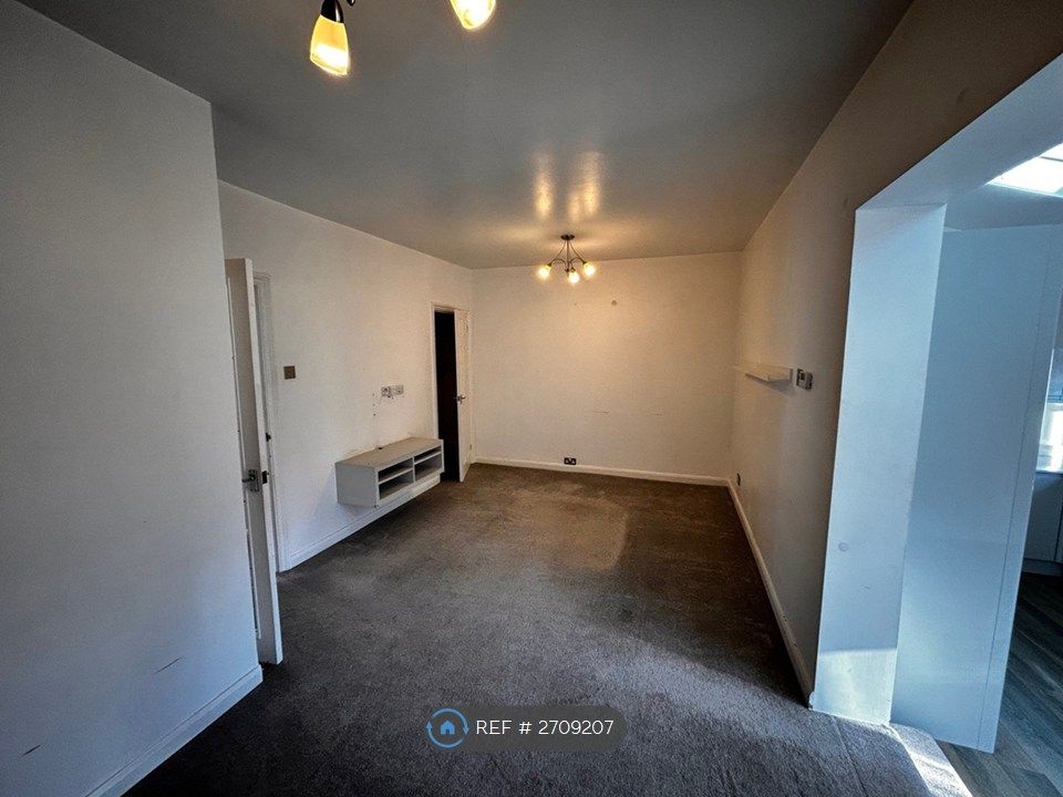 Property photo 3 of 5 Sitting Room