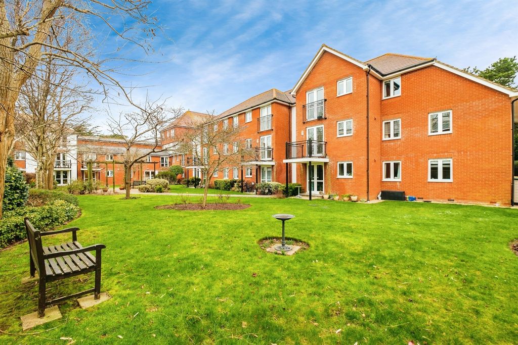 Property photo 3 of 17