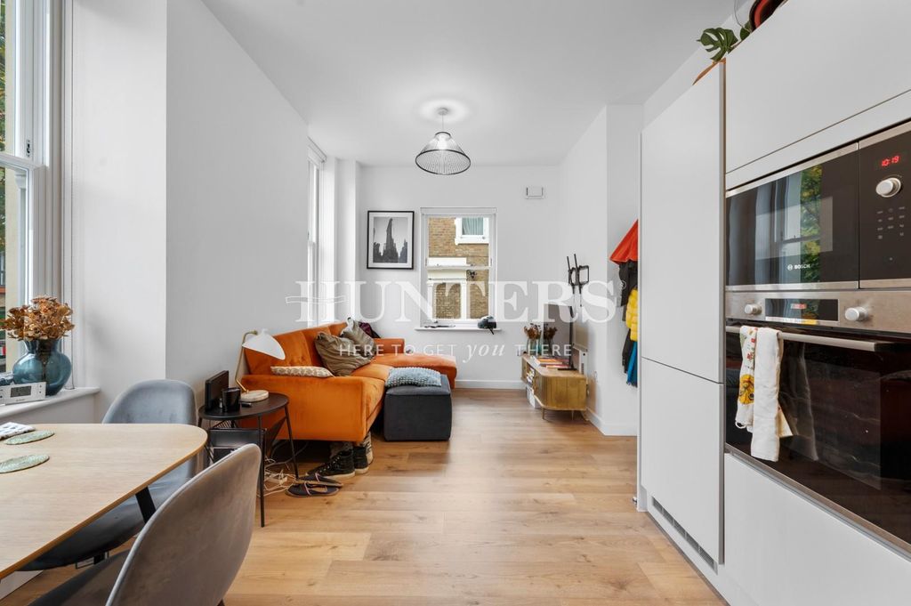 Property photo 1 of 7 Reception