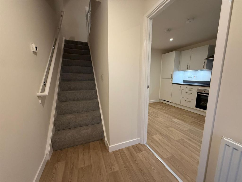 Property photo 2 of 15 85802d73-Bf9d-4F6d-A02d-3275106F88d4.Jpg