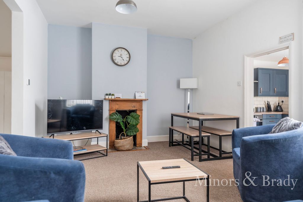 Property photo 3 of 14