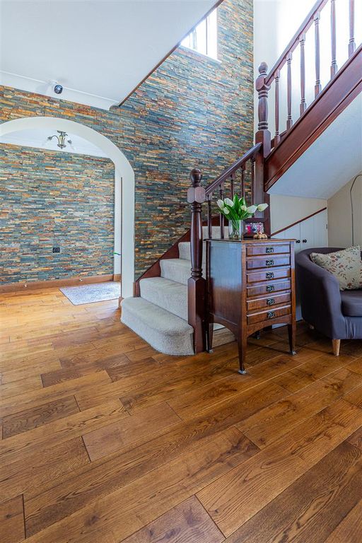 Property photo 2 of 16 Llantrisant Rise 21-10.Jpg