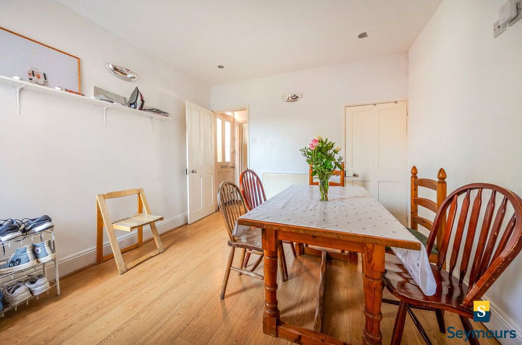 Property photo 3 of 18 Dining Room