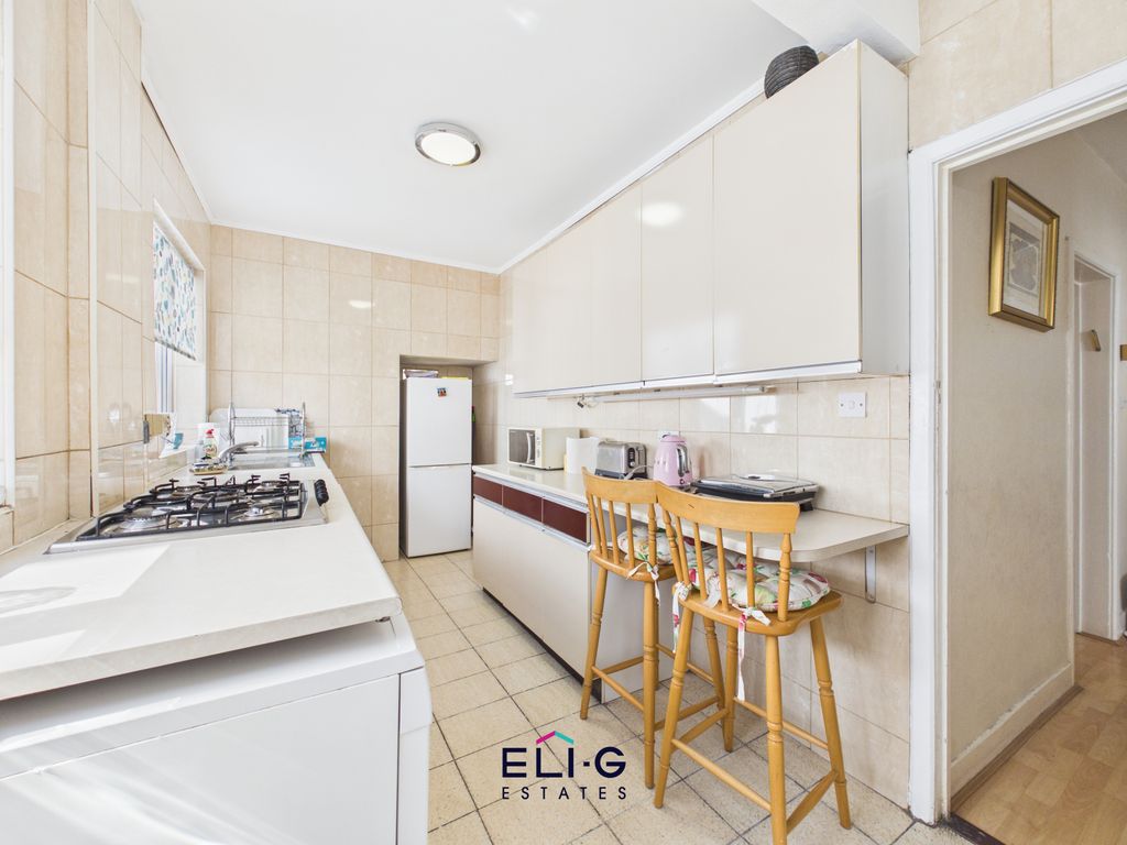 Property photo 2 of 12 Gallery