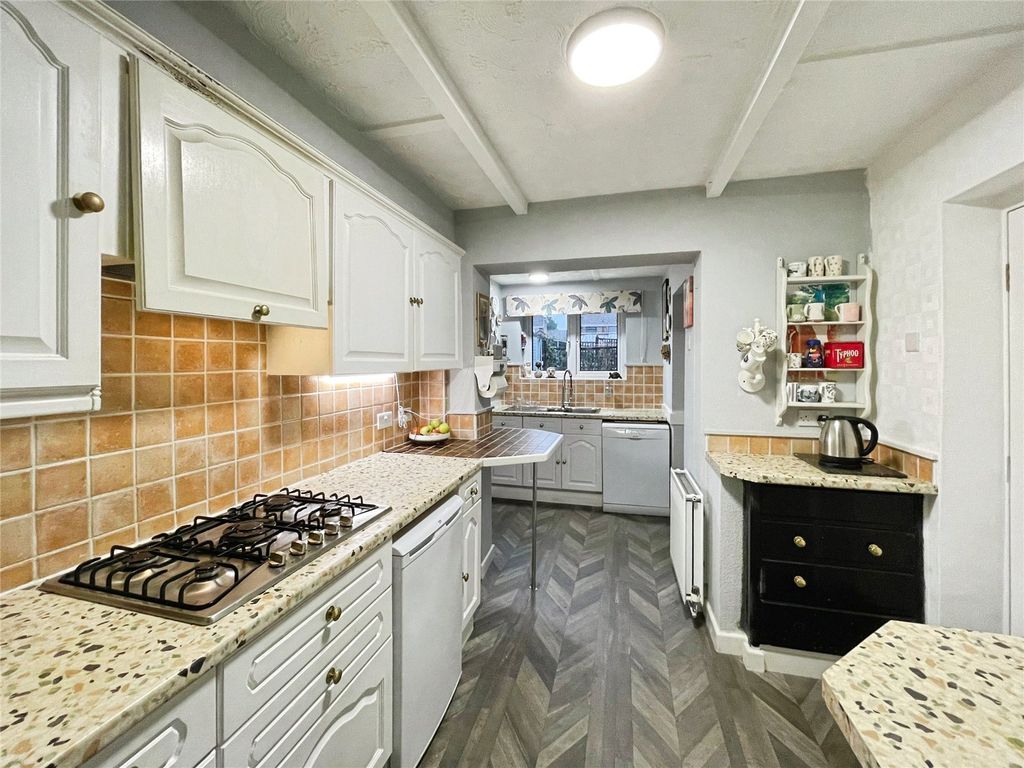 Property photo 2 of 26 Picture No. 31