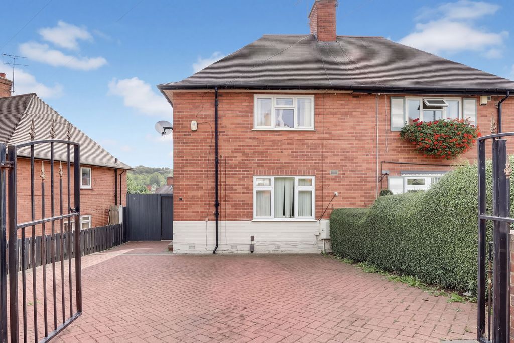 Property photo 1 of 15