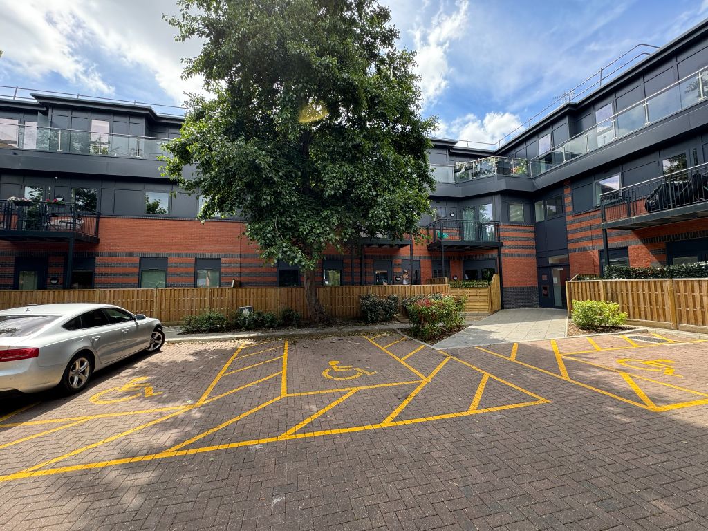 Property photo 1 of 8