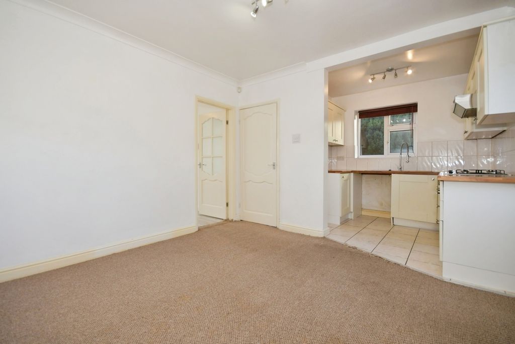 Property photo 2 of 16 Pbox-Img.Jpg