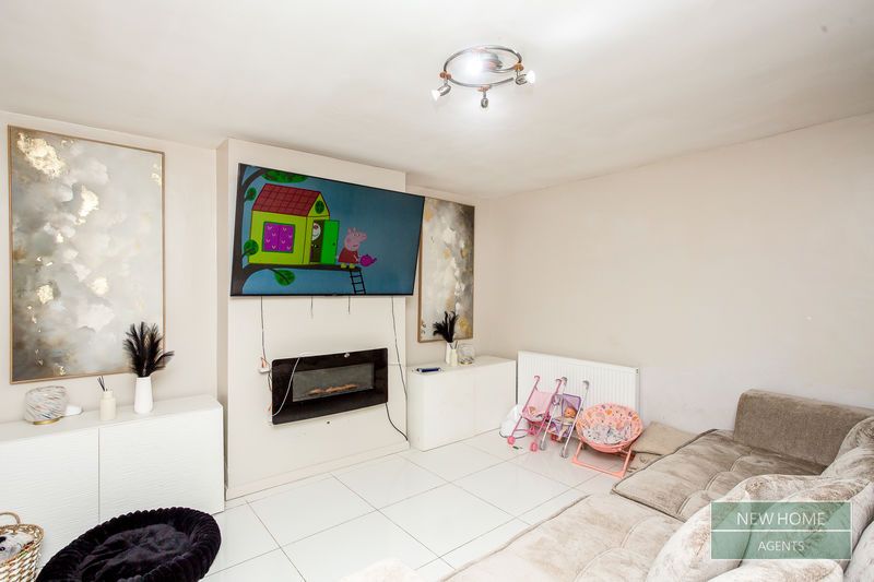 Property photo 3 of 11 Photo 6