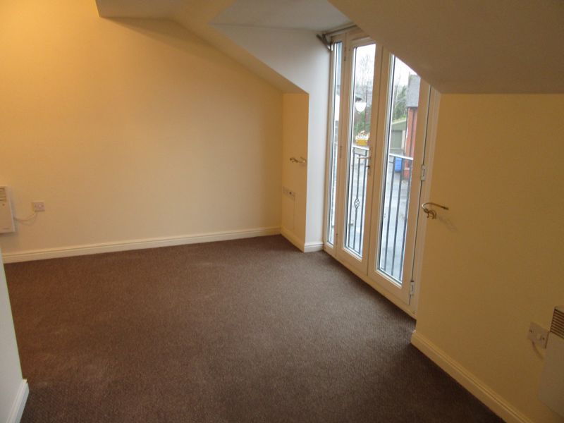Property photo 3 of 15 Photo 7