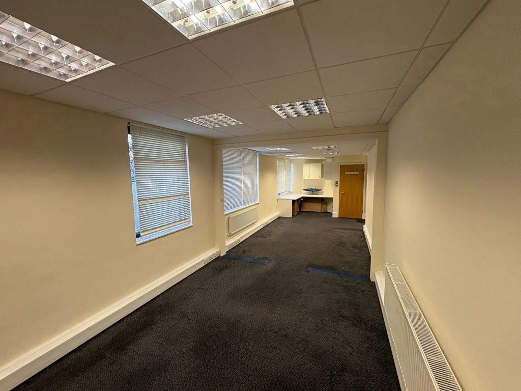 Property photo 2 of 8 Photo 1