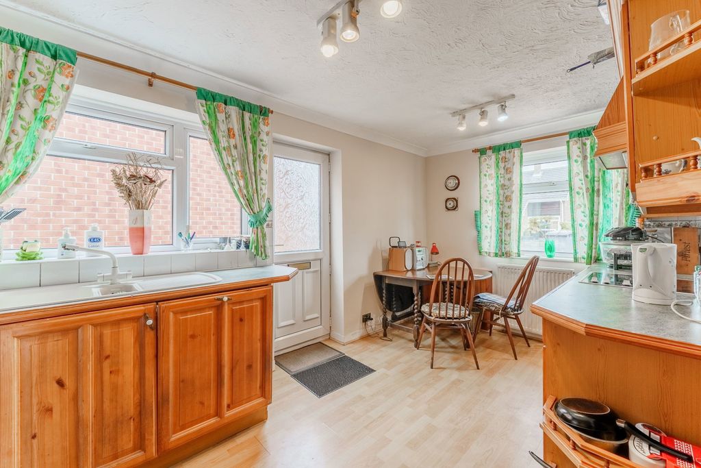 Property photo 3 of 13