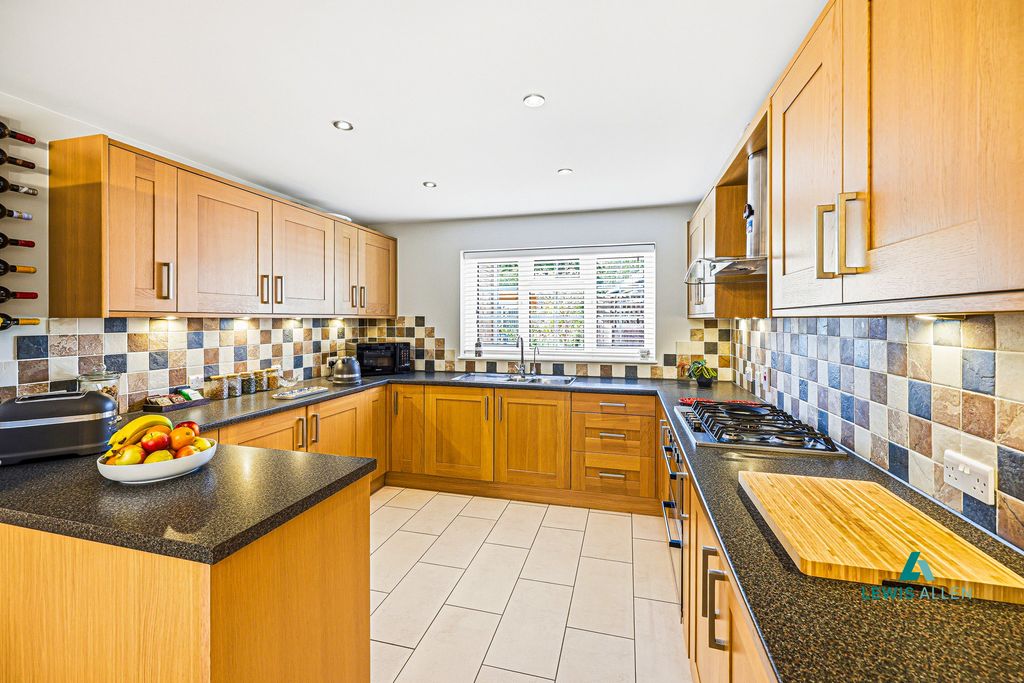 Property photo 3 of 38 171A0623