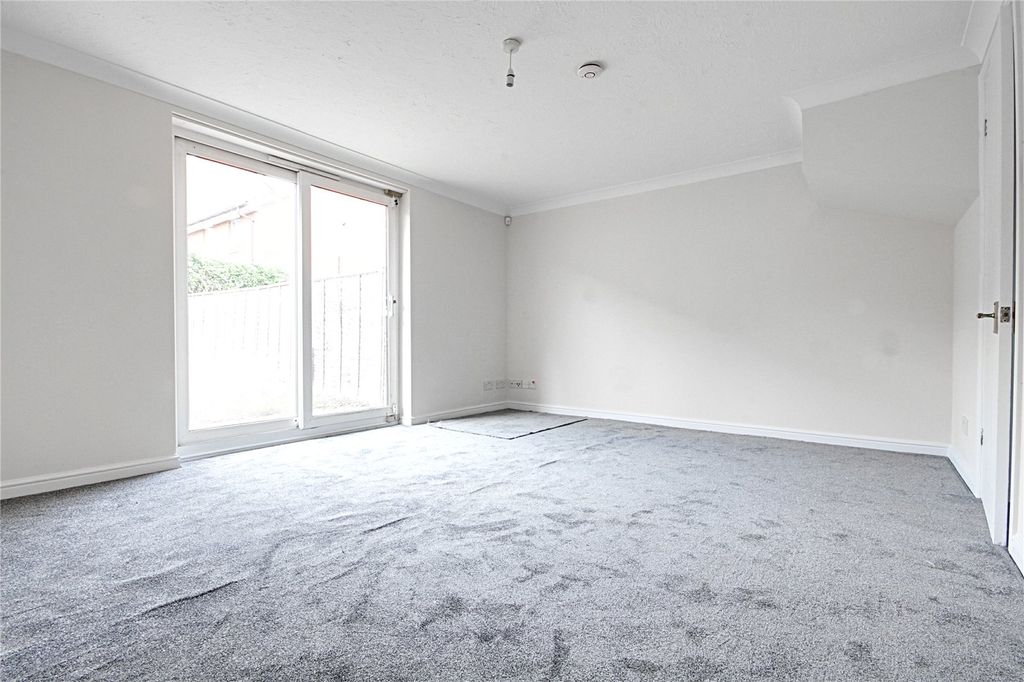 Property photo 3 of 12 Picture No. 14