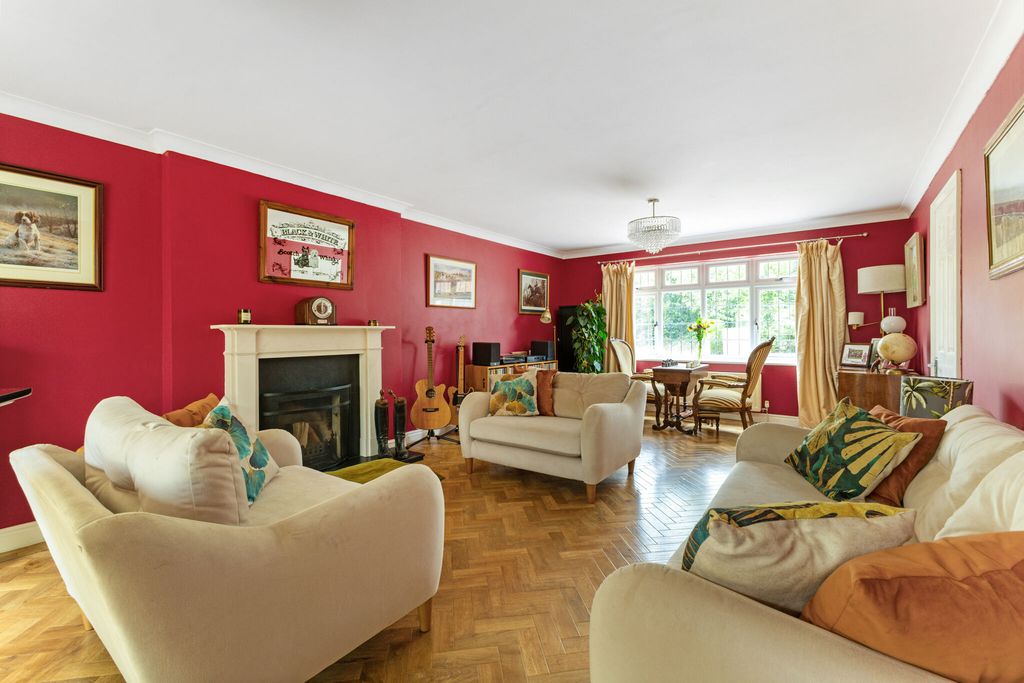 Property photo 2 of 19